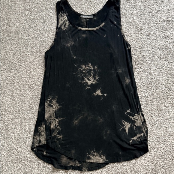 3 for 1 Suzy shier Black with Heart Design, blue tie dye straps top, black&grey - Picture 11 of 14